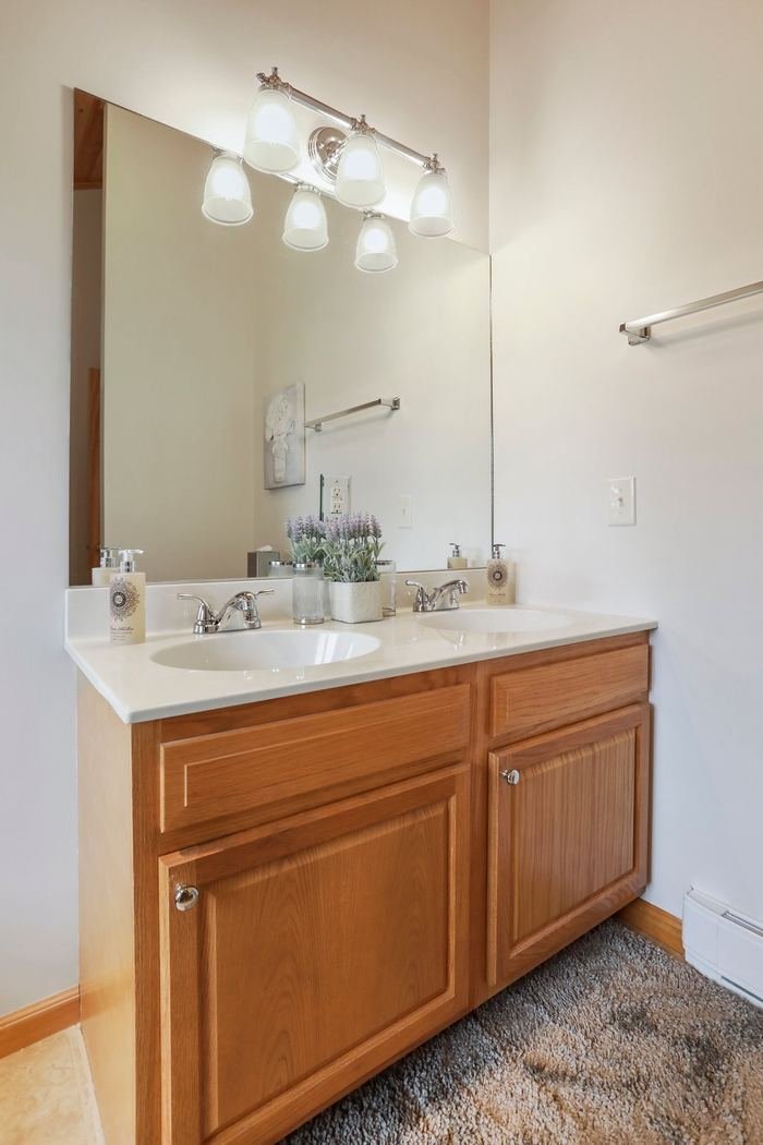 2nd Floor Bath Sink
