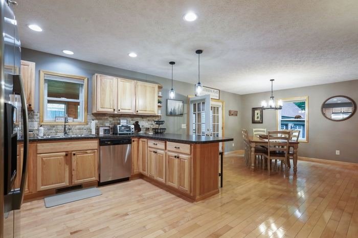 Large Kitchen Area