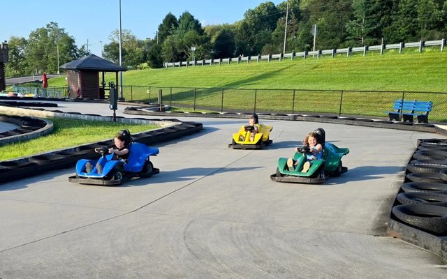 Deep Creek Funzone (Mini Golf & Arcade)